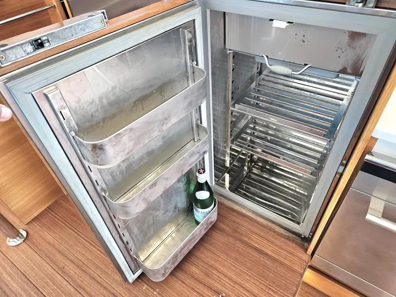 Slide: The Image of Delta Carbon 54 IPS 2018 - 47