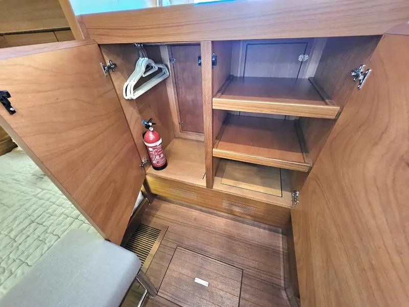 Slide: The Image of Delta Carbon 54 IPS 2018 - 75