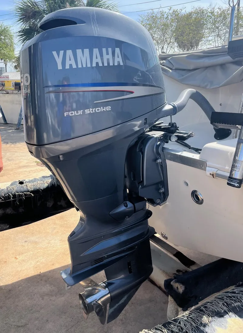 Slide: The Image of Cobia 214 Center Console 2007 - 19