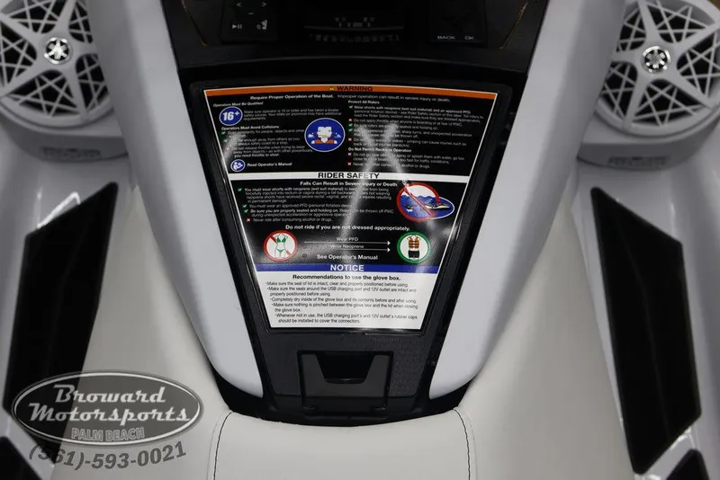 Slide: The Image of Yamaha FX Cruiser SVHO® 2025 - 22