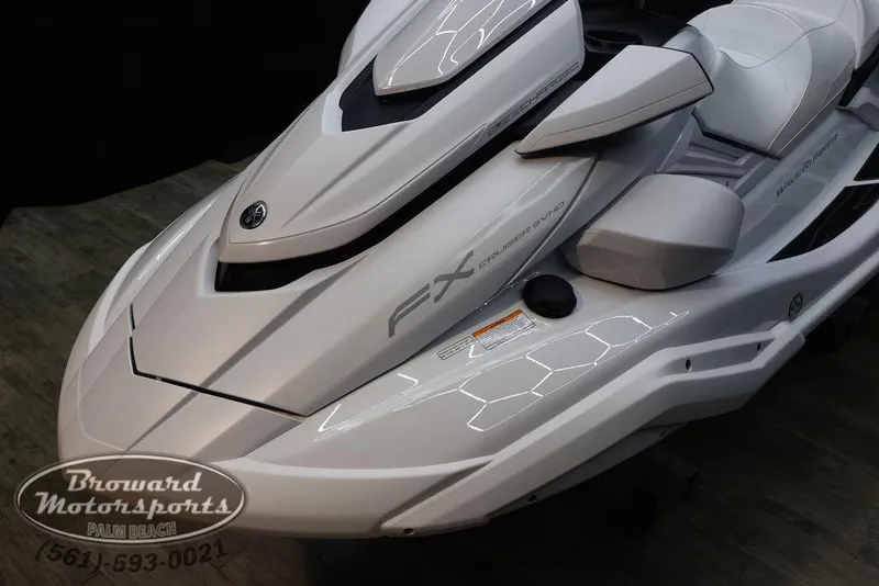 Slide: The Image of Yamaha FX Cruiser SVHO® 2025 - 8