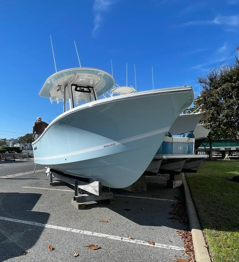 Slide: The Image of Regulator Marine 23 Cc 2020 - 6