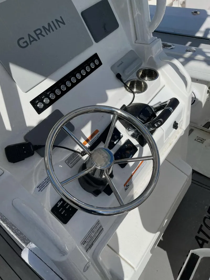 Slide: The Image of Regulator Marine 23 Cc 2020 - 8