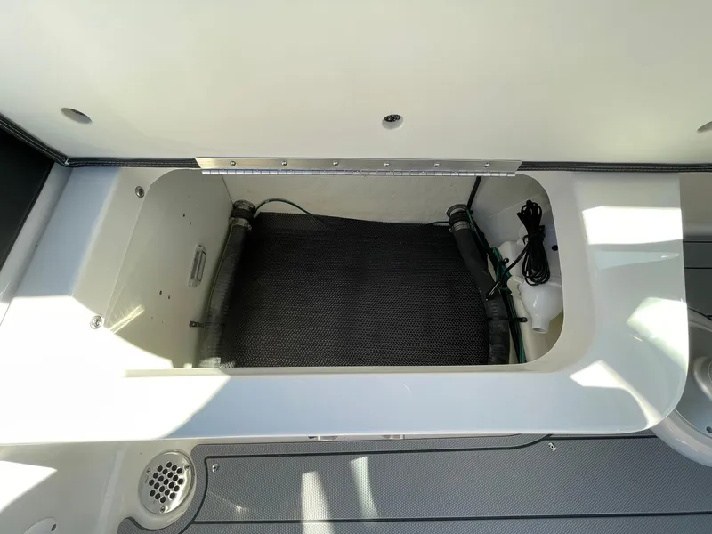 Slide: The Image of Chaparral 270 OSX 2025 - 56