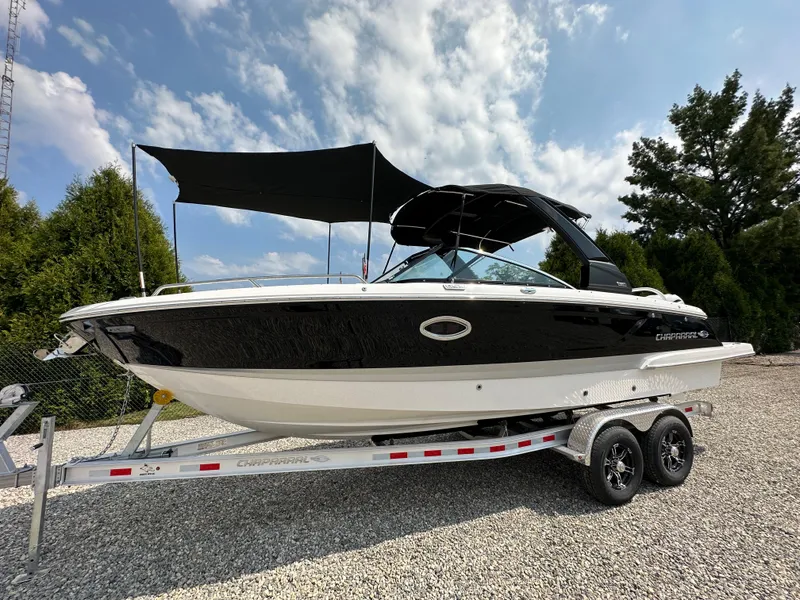 Slide: The Image of Chaparral 270 OSX 2025 - 87