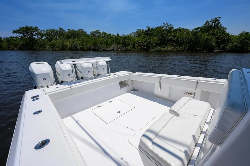 Slide: The Image of Bahama 41 Southern Accent - Cockpit - 12