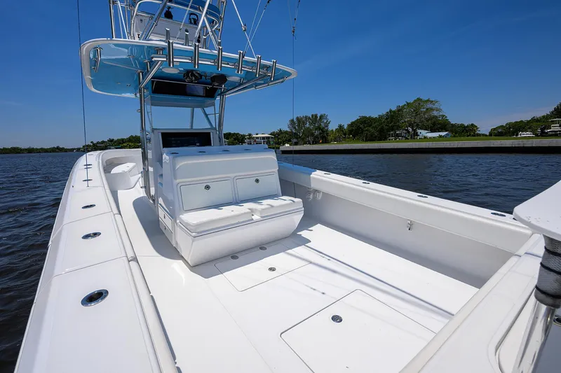 Slide: The Image of Bahama 41 Southern Accent - Cockpit - 15