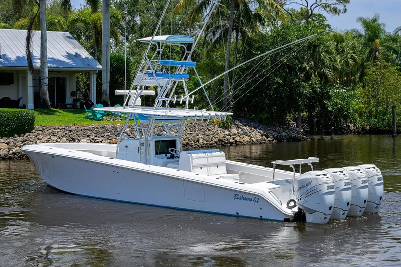 Slide: The Image of Bahama 41 Southern Accent - Profile - 37