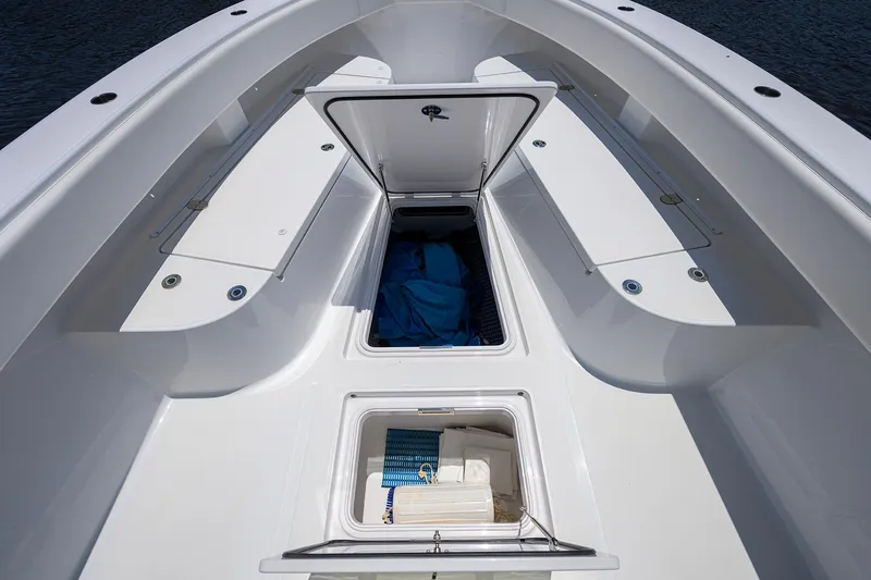 Slide: The Image of Bahama 41 Southern Accent - Fowrward Seating, In Deck Storage - 8