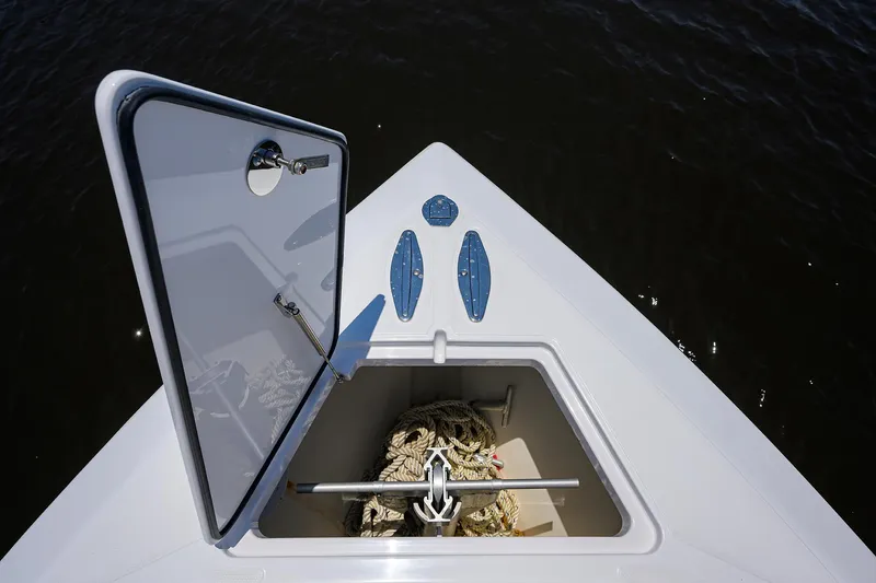 Slide: The Image of Bahama 41 Southern Accent - Anchor Locker - 9