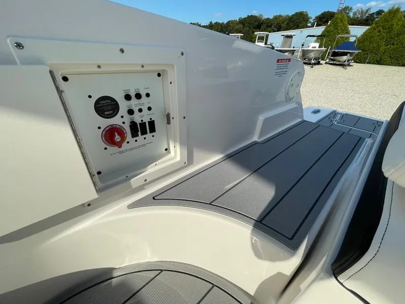 Slide: The Image of Chaparral 270 OSX 2026 - 53