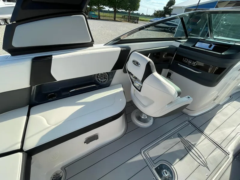 Slide: The Image of Chaparral 270 OSX 2026 - 50