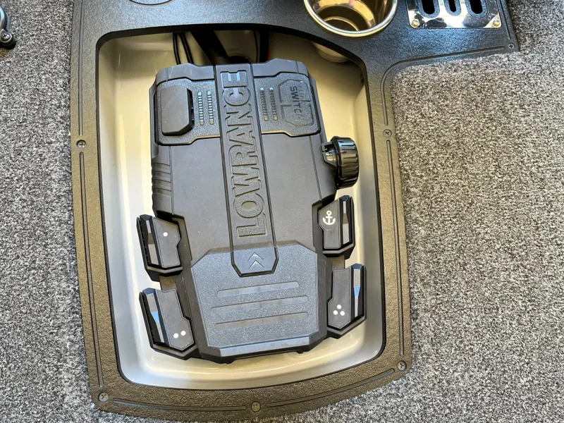 Slide: The Image of 2023 Ranger Z520R 55th Anniversary boat with Lowrance electronics installed. - 22