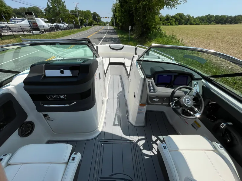 Slide: The Image of Chaparral 250 OSX 2024 - 16