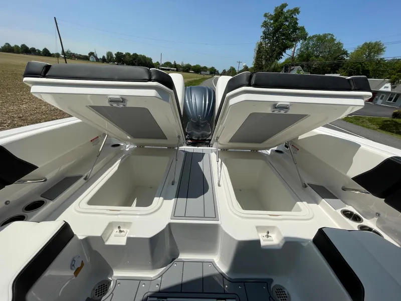 Slide: The Image of Chaparral 250 OSX 2024 - 34