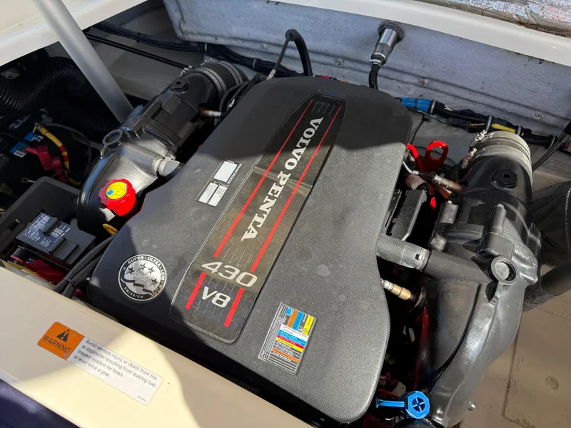 Slide: The Image of Volvo Penta 430 V8 engine in 2016 Chris-Craft Launch 25 boat. - 42
