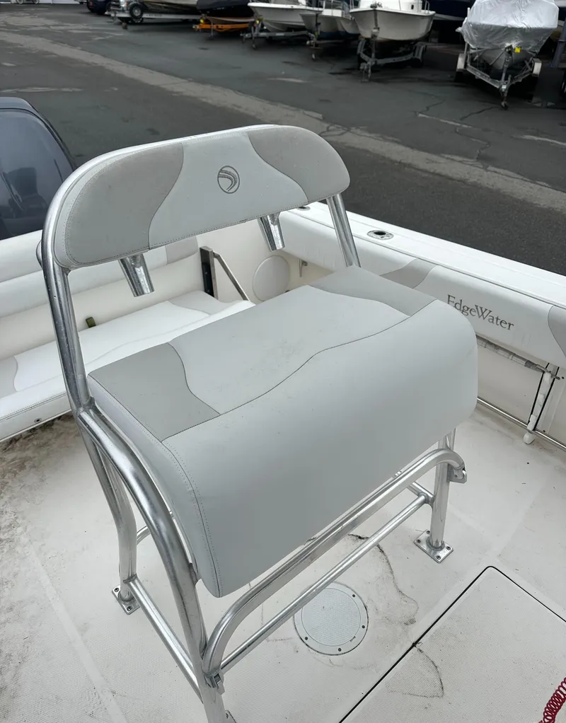 Slide: The Image of Edgewater 208CC 2014 - 10