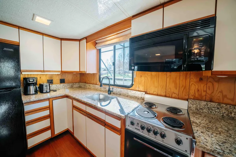 Slide: The Image of Sumerset Houseboat 1989 - 53