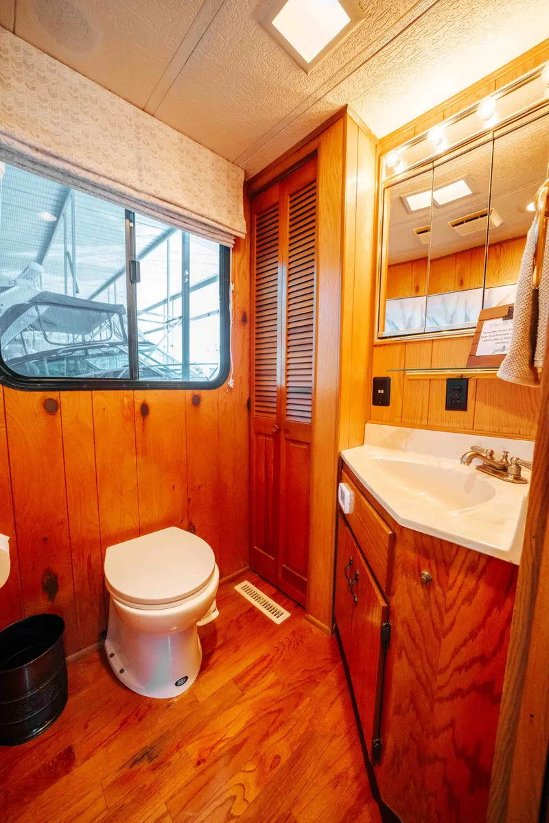 Slide: The Image of Sumerset Houseboat 1989 - 55