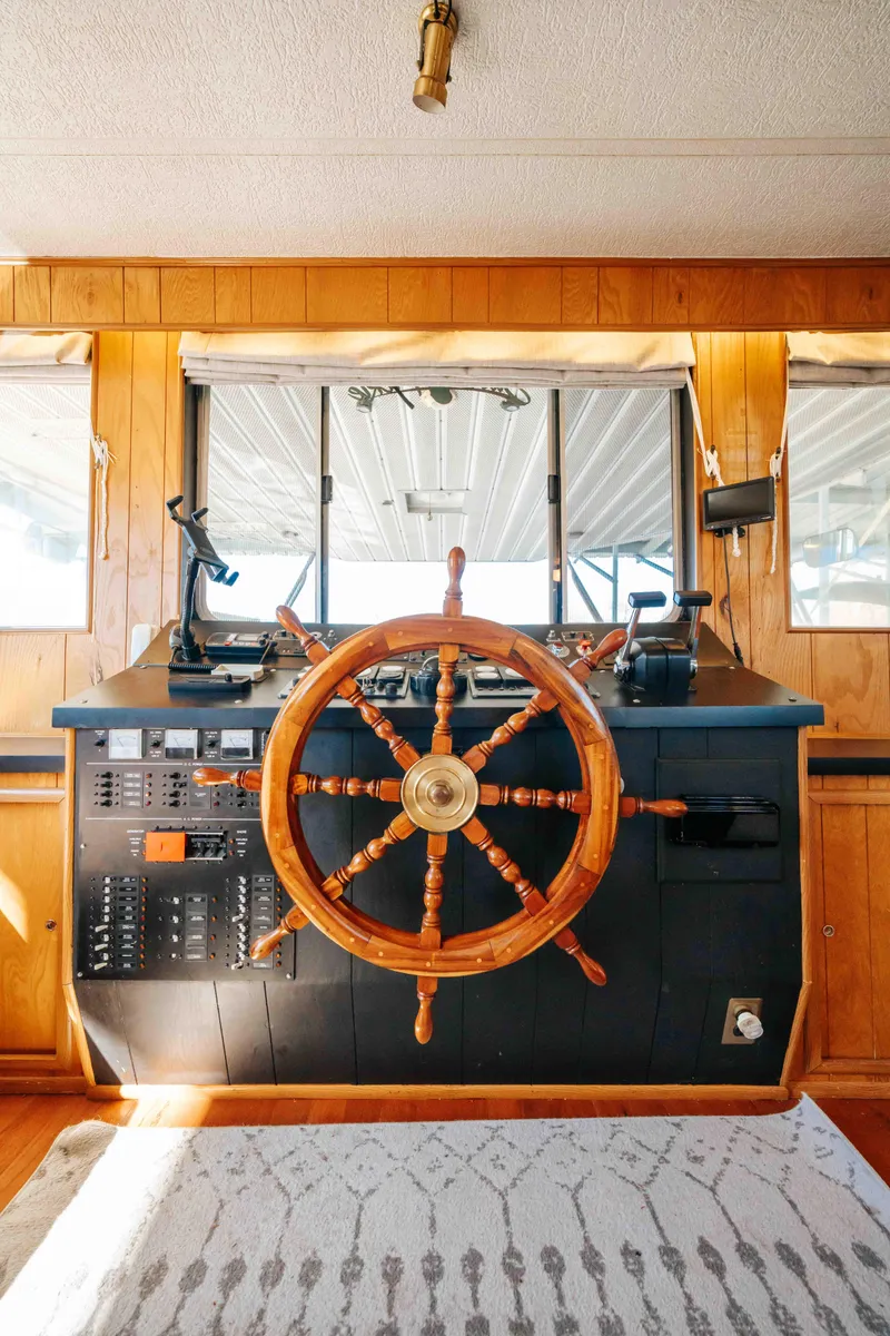 Slide: The Image of Sumerset Houseboat 1989 - 56