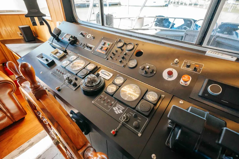 Slide: The Image of Sumerset Houseboat 1989 - 59