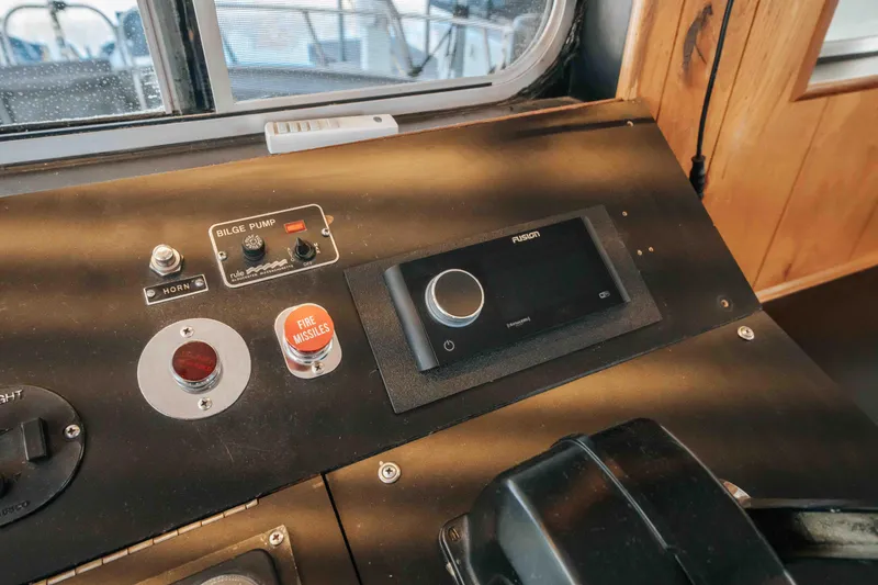 Slide: The Image of Sumerset Houseboat 1989 - 60