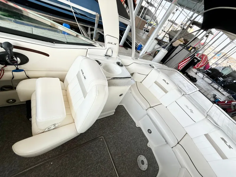Slide: The Image of Sea Ray 250 SLX 2010 - 50