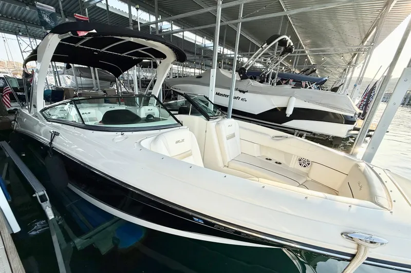Slide: The Image of Sea Ray 250 SLX 2010 - 53