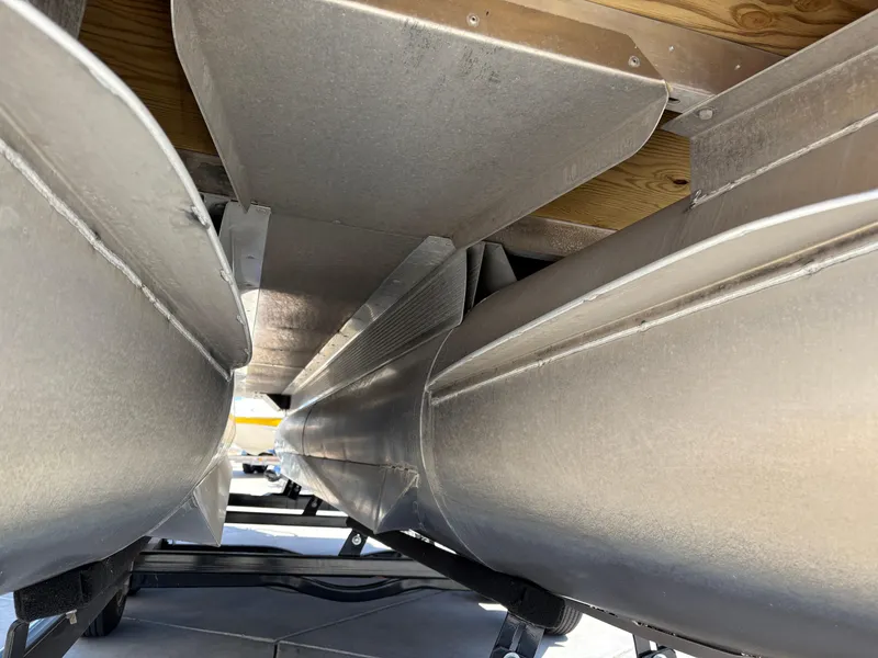 Slide: The Image of Underneath view of a 2015 Bennington 21 SLX SPS pontoon boat. - 13