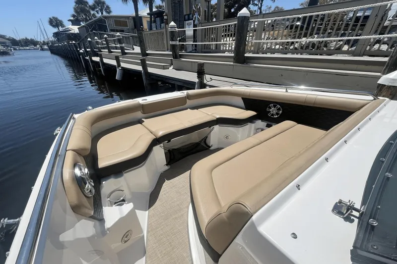 Slide: The Image of Sea Ray SDX 250 Outboard 2019 - 14