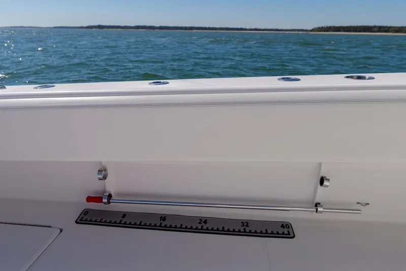 Slide: The Image of SeaHunter 38 Reel Escape- Gunwale - 46