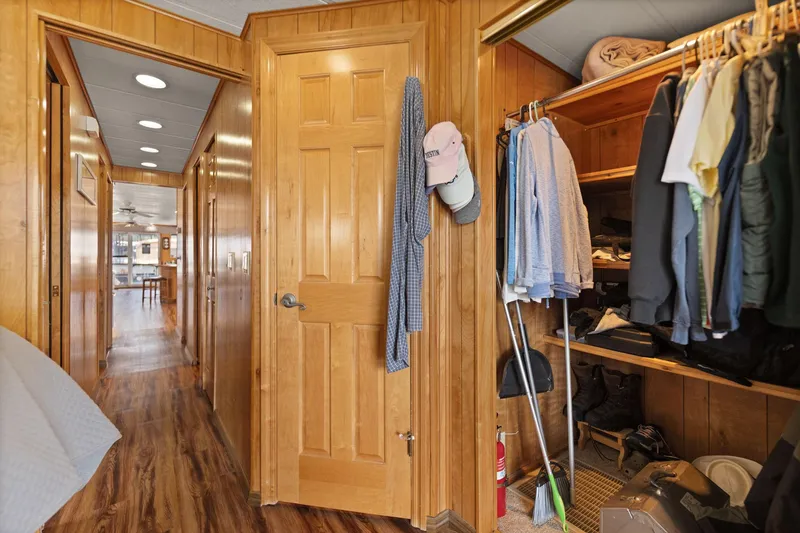 Slide: The Image of Sharpe 16 X 80 WIDEBODY HOUSEBOAT 1998 - 51