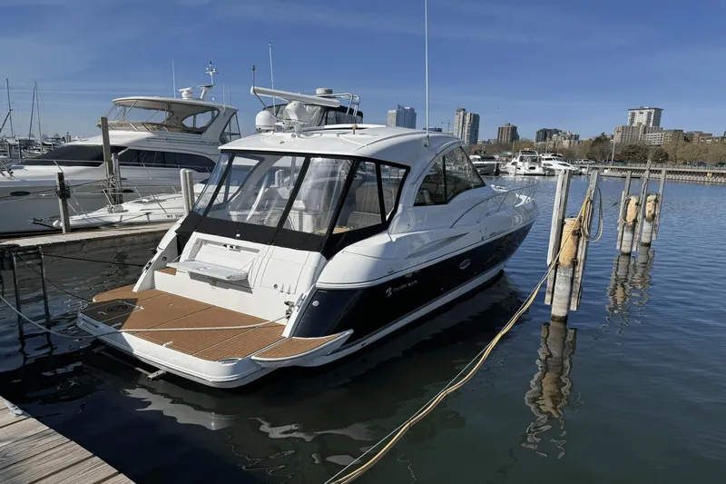 Slide: The Image of Cruisers Yachts 43C 2009 - 2