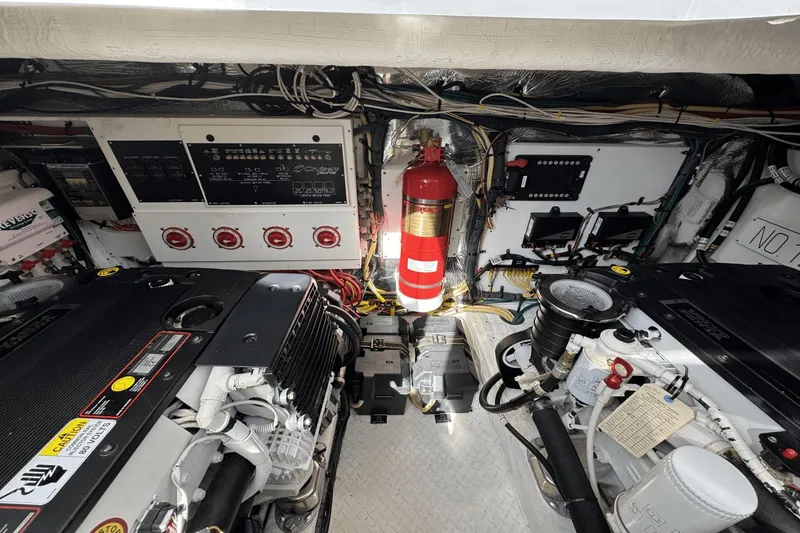 Slide: The Image of Cruisers Yachts 43C 2009 - 22