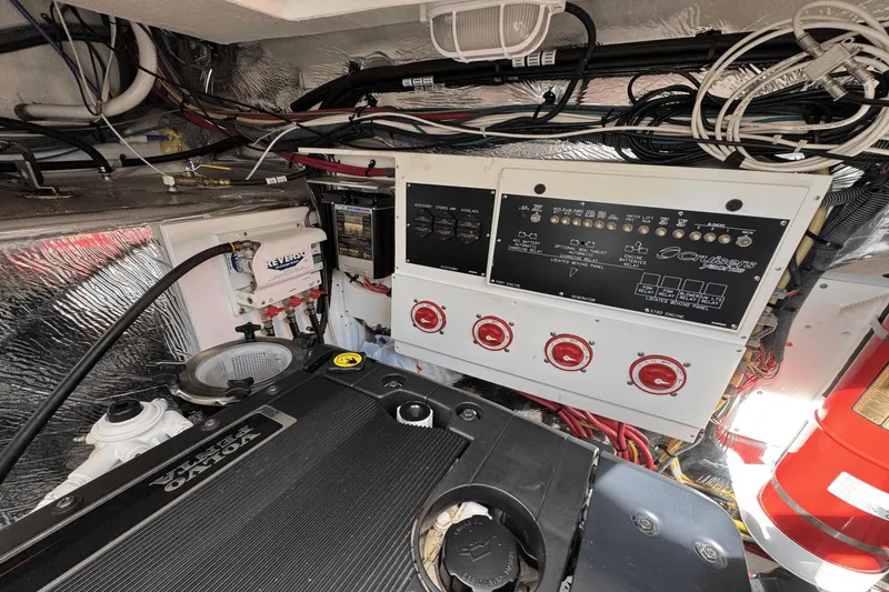 Slide: The Image of Cruisers Yachts 43C 2009 - 23