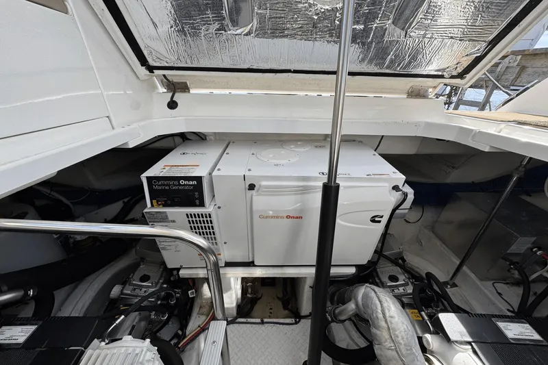 Slide: The Image of Cruisers Yachts 43C 2009 - 26