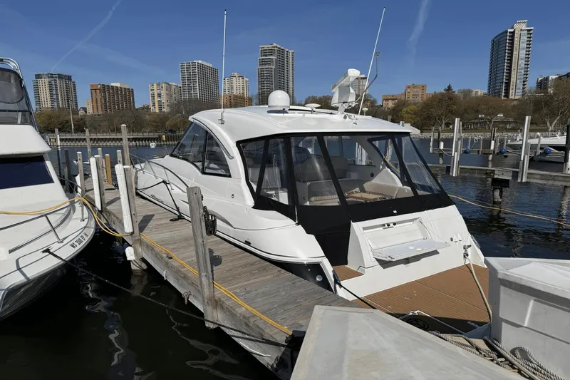 Slide: The Image of Cruisers Yachts 43C 2009 - 3