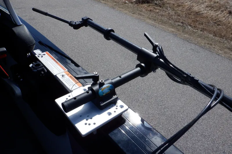 Slide: The Image of Fishing rod holder on 2022 Crestliner 1950 Super Hawk boat. - 38