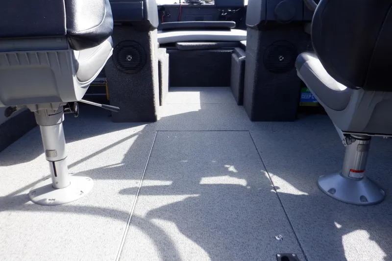 Slide: The Image of Crestliner 1950 Super Hawk 2022 - 58