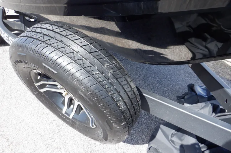 Slide: The Image of Crestliner 1950 Super Hawk 2022 - 85