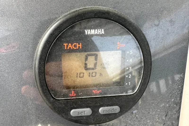 Slide: The Image of Yamaha tachometer display on 2006 Robalo R240 Center Console boat. - 12