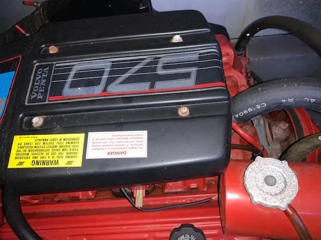 Slide: The Image of Volvo Penta 570 engine in a 1992 Carver 33 Aft Cabin boat. - 26