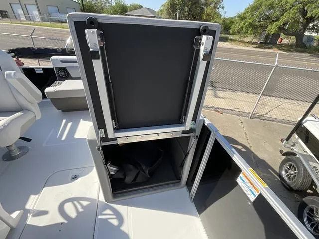 Slide: The Image of Hurricane FD2260REF 2025 - 13