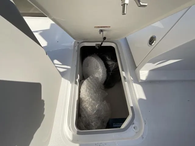 Slide: The Image of Hurricane FD2260REF 2025 - 15