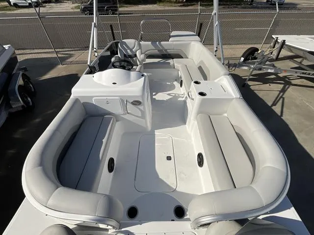 Slide: The Image of Hurricane Fun Deck 198 2025 - 7