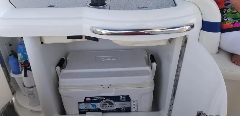 Slide: The Image of 2006 Formula 330 SS boat interior with cooler storage compartment. - 8