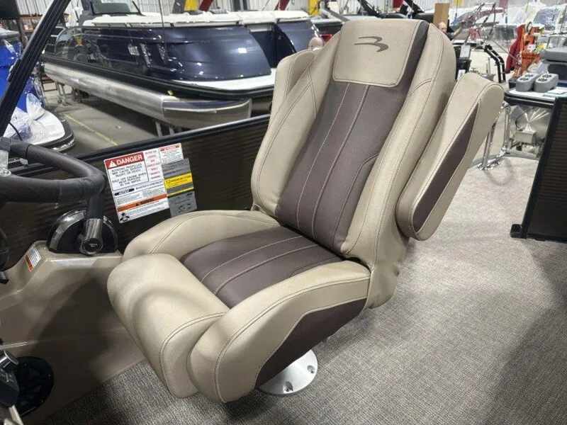 Slide: The Image of Luxurious seating on 2025 Bennington SX L-Bench 23 SXL boat, featuring ergonomic design and premium materials. - 24