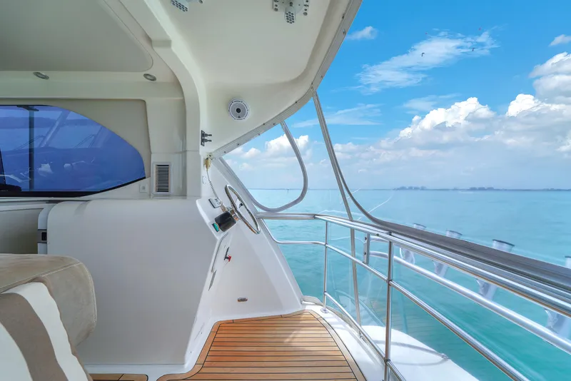 Slide: The Image of Riviera 51 Enclosed Bridge 2008 - 52