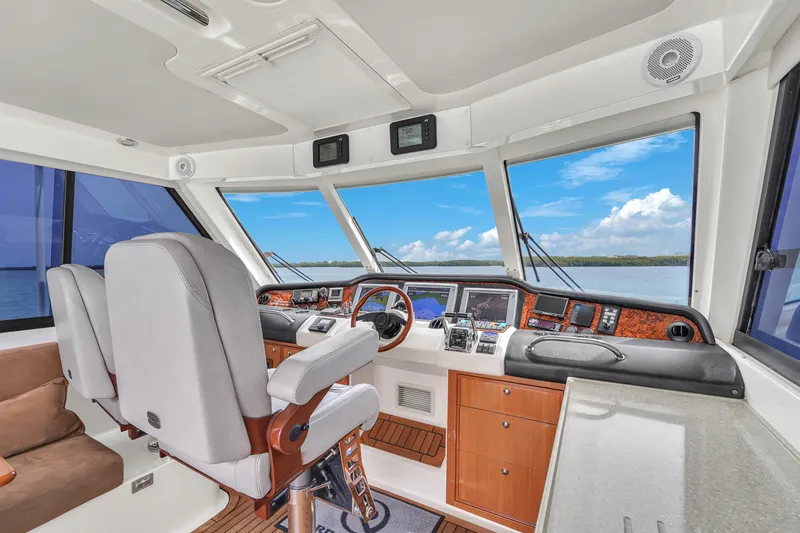 Slide: The Image of Riviera 51 Enclosed Bridge 2008 - 55