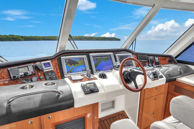 Slide: The Image of Riviera 51 Enclosed Bridge 2008 - 58